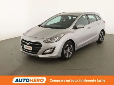 Usata Hyundai i30 Comfort 110 CV (80 kW) 2015 Argento Station wagon