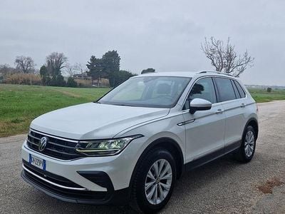 Usata VW Tiguan Life 150 CV (110 kW) 2021 Bianco SUV