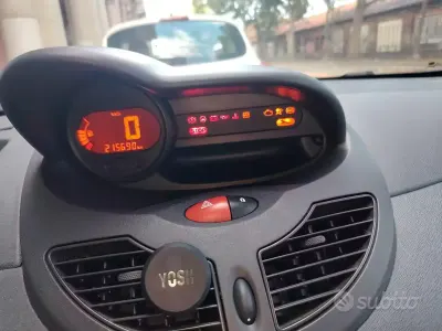Usata Renault Twingo 75 CV (55 kW) 2009 Bluazzurro Utilitaria