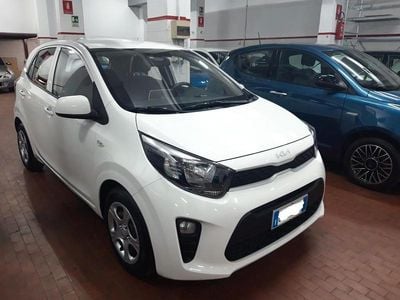 Usata Kia Picanto Comfort 66 CV (48 kW) 2022 Blu Utilitaria