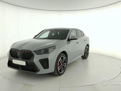 Begagnad BMW X2 M Sport 163 HK (119 kW) 2025 Grå SUV