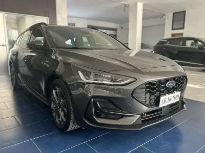 Usata Ford Focus ST-Line 125 CV (91 kW) 2023 Grigio Station wagon