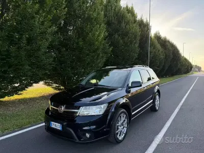 Usata Fiat Freemont Lounge 140 CV (102 kW) 2012 Nero SUV