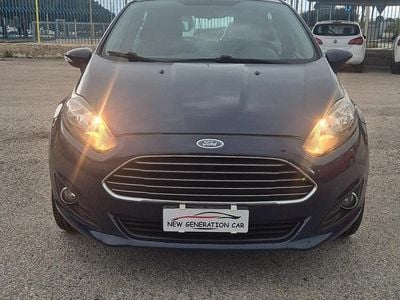 Usata Ford Fiesta Business Edition 97 CV (71 kW) 2013 Blu Utilitaria
