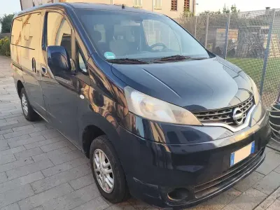 Usata Nissan Evalia 110 CV (80 kW) 2013 Blu/azzurro Monovolume