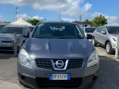 Usata Nissan Qashqai Visia 106 CV (77 kW) 2009 Grigio SUV