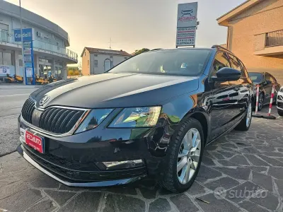 Usado Skoda Octavia G-TEC Executive 131 CV (96 kW) 2020 Negro Familiar