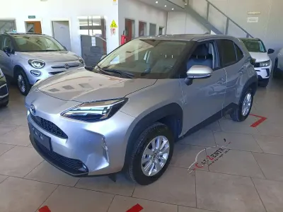 Usata Toyota Yaris Cross Active 116 CV (85 kW) 2024 Argento SUV