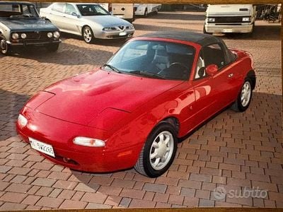 Usata Mazda MX5 116 CV (85 kW) 1992 Rosso Cabrio