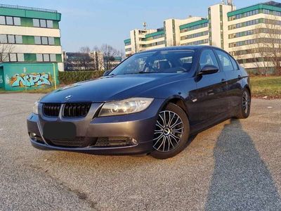 usata BMW 320 320 Serie 3 E90 - i Futura