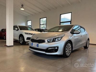 Usata Kia Ceed 90 CV (66 kW) 2016 Grigio Utilitaria