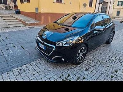 Usata Peugeot 208 2015 Utilitaria