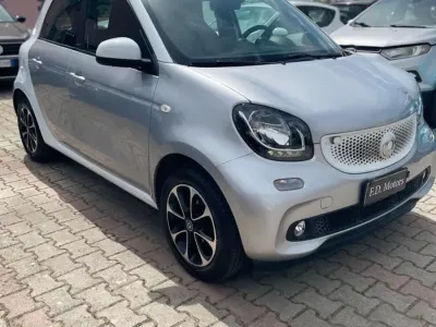 Usata Smart ForFour Passion 71 CV (52 kW) 2017 Argento Utilitaria