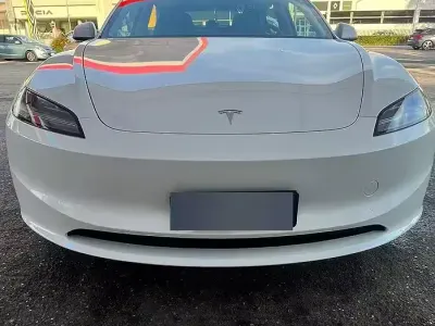 Usata Tesla Model 3 RWD 88 kW (120 CV) 2024 Bianco Berlina