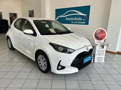 Usata Toyota Yaris Trend 72 CV (52 kW) 2023 Bianco Utilitaria