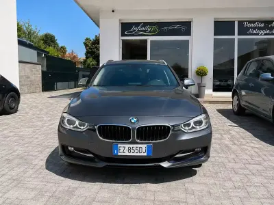 Usata BMW 318 Sport Line 143 CV (105 kW) 2015 Grigio Station wagon