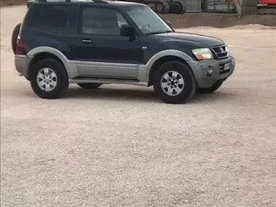 Usata Mitsubishi Pajero 160 CV (117 kW) 2004 Blu SUV