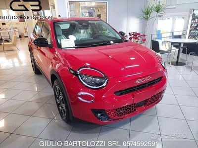 Nuova Fiat 600 Icon 110 CV (80 kW) 2025 Rosso SUV