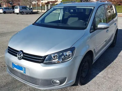 Usata VW Touran Highline 140 CV (102 kW) 2011 Argento Monovolume