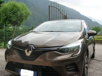 Usata Renault Clio V Intens 91 CV (66 kW) 2021 Marrone Berlina