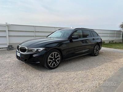 Usata BMW 320 190 CV (139 kW) 2023 Nero Station wagon
