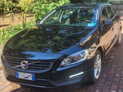 usata Volvo V60 d2 business