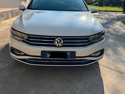 Usata VW Passat Business 120 CV (88 kW) 2019 Bianco Station wagon