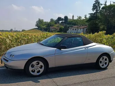 Usata Alfa Romeo Spider Lusso 150 CV (110 kW) 1996 Argento Cabrio