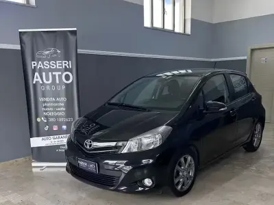 Occasion Toyota Yaris Style 90 ch (66 kW) 2013 Noir Citadine