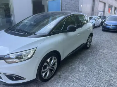 Usata Renault Scénic IV Bose Edition 110 CV (80 kW) 2017 Bianco Monovolume