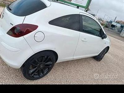 Usata Opel Corsa S 95 CV (69 kW) 2015 Berlina