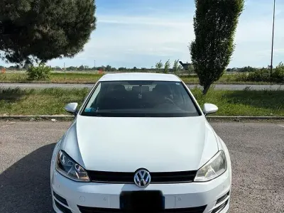 Begagnad VW Golf VII 90 HK (66 kW) 2013 Vit Sedan