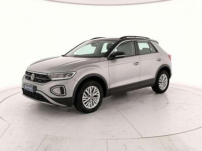 Pyrit silver metallizzato nero Usata 2024 VW T-Roc Life SUV | 29.900 € (Buon prezzo)