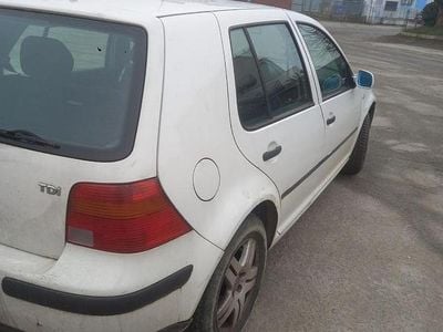 Usata VW Golf IV 110 CV (80 kW) 2001 Bianco Berlina