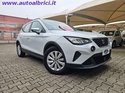 Usata Seat Arona Style 95 CV (69 kW) 2023 Metallizzato  bianco SUV