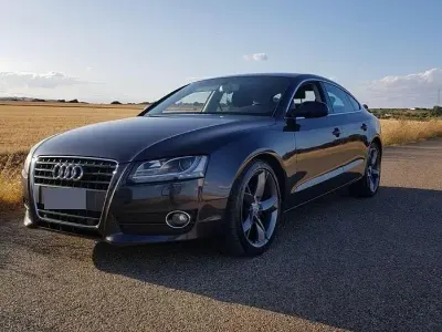 Begagnad Audi A5 143 HK (105 kW) 2010 Grå Sportkupé