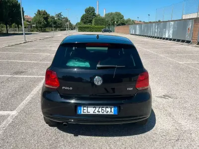 Usata VW Polo 90 CV (66 kW) 2011 Nero Utilitaria