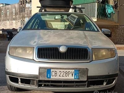 Grigio Usata 2003 Skoda Fabia Utilitaria | 350 €