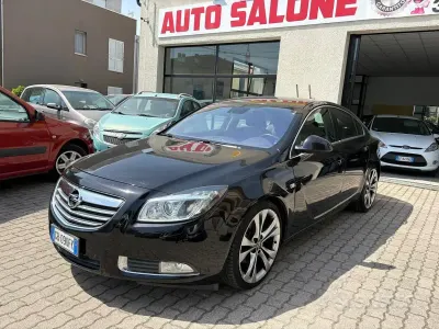 Gebraucht Opel Insignia 160 PS (117 kW) 2009 Schwarz Limousine