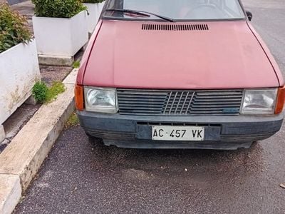 Usata Fiat Uno 45 CV (33 kW) 1983 Rosso Utilitaria