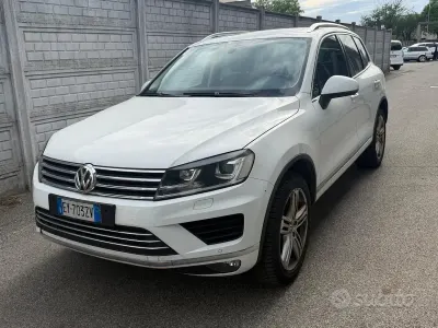 Usata VW Touareg Executive 204 CV (150 kW) 2015 Bianco SUV