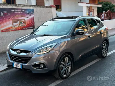 Usata Hyundai ix35 Xpossible 115 CV (84 kW) 2015 Grigio SUV