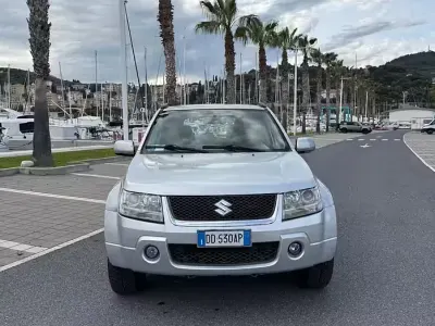 Begagnad Suzuki Grand Vitara 129 HK (94 kW) 2006 Grå SUV