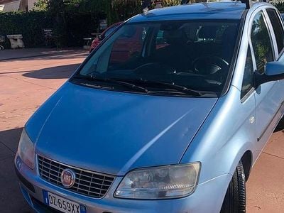 Käytetty Fiat Idea 90 HP (66 kW) 2010 Tila-auto