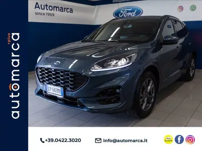 Usata Ford Kuga ST-Line 225 CV (165 kW) 2023 Blue metallic (metalliclackierung) SUV