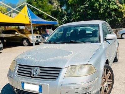 Usata VW Passat 115 CV (84 kW) 2000 Argento Berlina