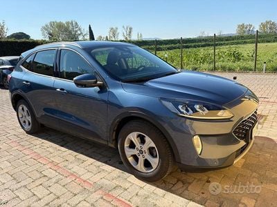 Usata Ford Kuga 120 CV (88 kW) 2021 Blu SUV