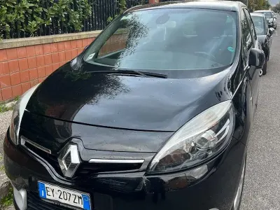 Usata Renault Scénic 106 CV (77 kW) 2015 Nero Monovolume