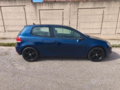 Usata VW Golf VI 110 CV (80 kW) 2009 Blu Utilitaria