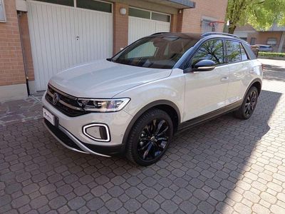 Usata VW T-Roc Style 150 CV (110 kW) 2023 Beige SUV